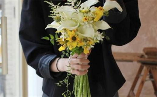 2025年农历二月初一结婚好吗 是办喜事好日子吗