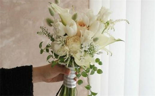 2025年农历九月廿五是不是结婚吉日 今日办婚礼好不好