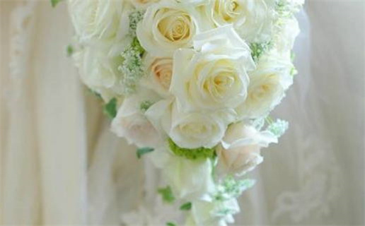 2025年农历七月三十领证日子如何 今日领证好吗