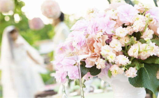 2025年农历七月初四领证好吗 宜登记领证吉日查询